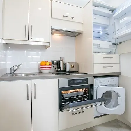 Hatch Street St Stephen's