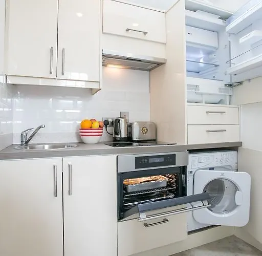 Hatch Street St Stephen's