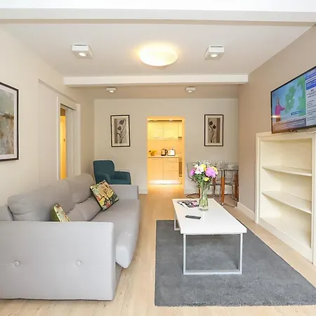 Apartment Hatch Street St Stephen's