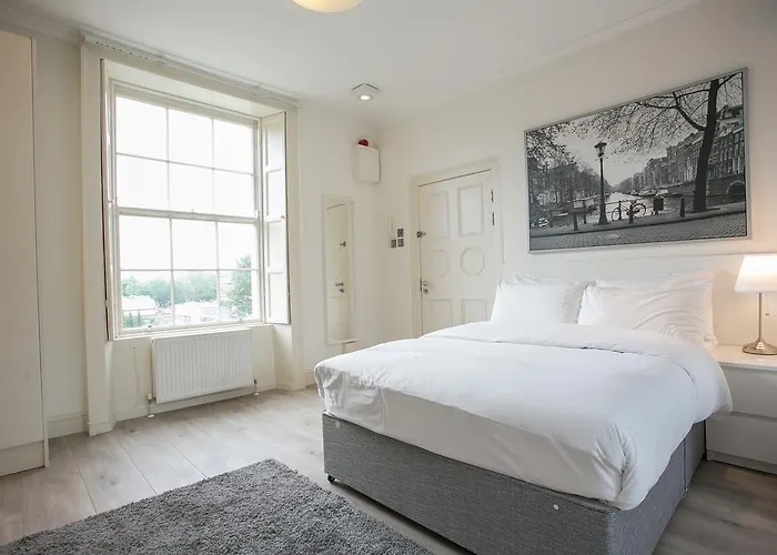 Hatch Street St Stephen's *