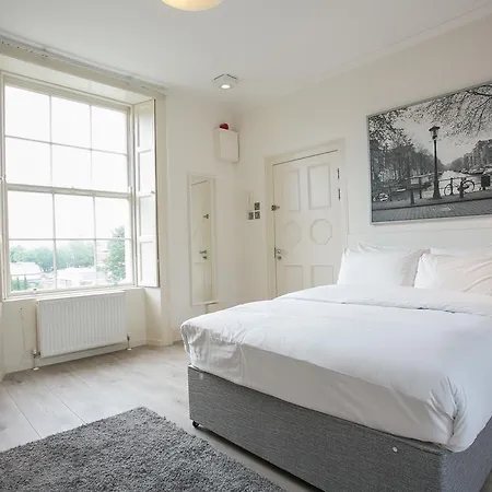 Hatch Street St Stephen's *